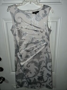 Glamour White Sleeveless Midi Dress with Silver Floral Metallic Print